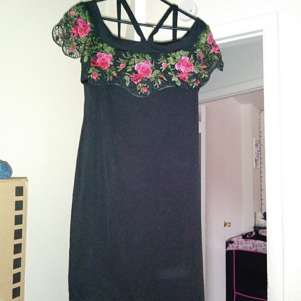 Womens off the shoulder dress - Picture 1 of 1